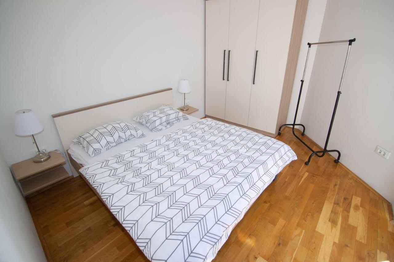 Apartment Davor Malinska Exterior photo